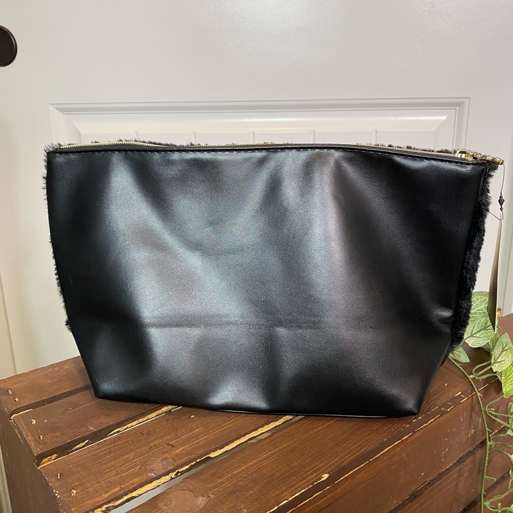 New!  Juicy Couture Black Faux Fur Cosmetic Bag - Picture 8 of 15